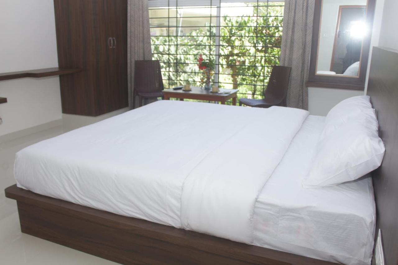 Grand Misty Heaven Villa Madikeri Bagian luar foto