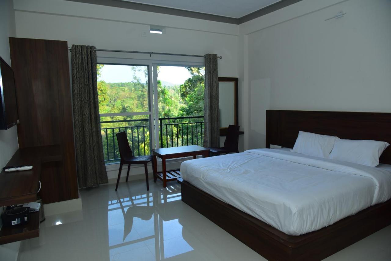 Grand Misty Heaven Villa Madikeri Bagian luar foto