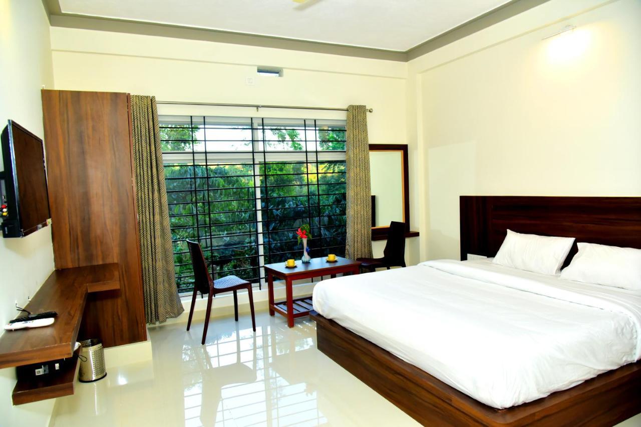 Grand Misty Heaven Villa Madikeri Bagian luar foto