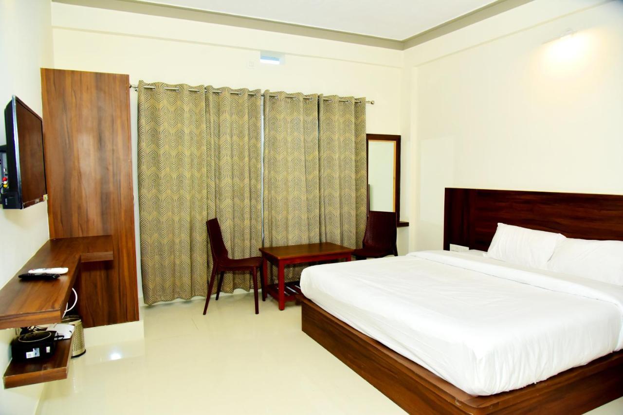 Grand Misty Heaven Villa Madikeri Bagian luar foto