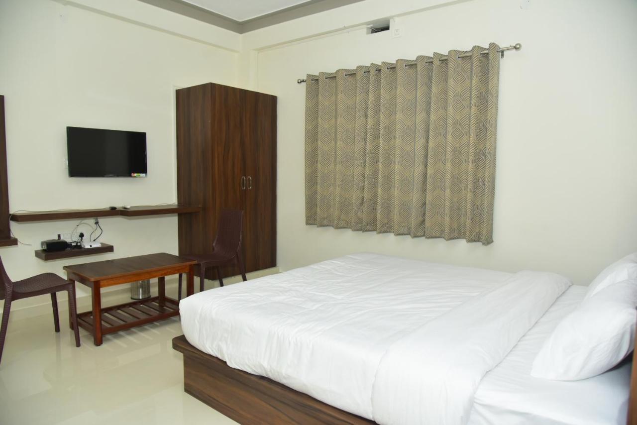 Grand Misty Heaven Villa Madikeri Bagian luar foto